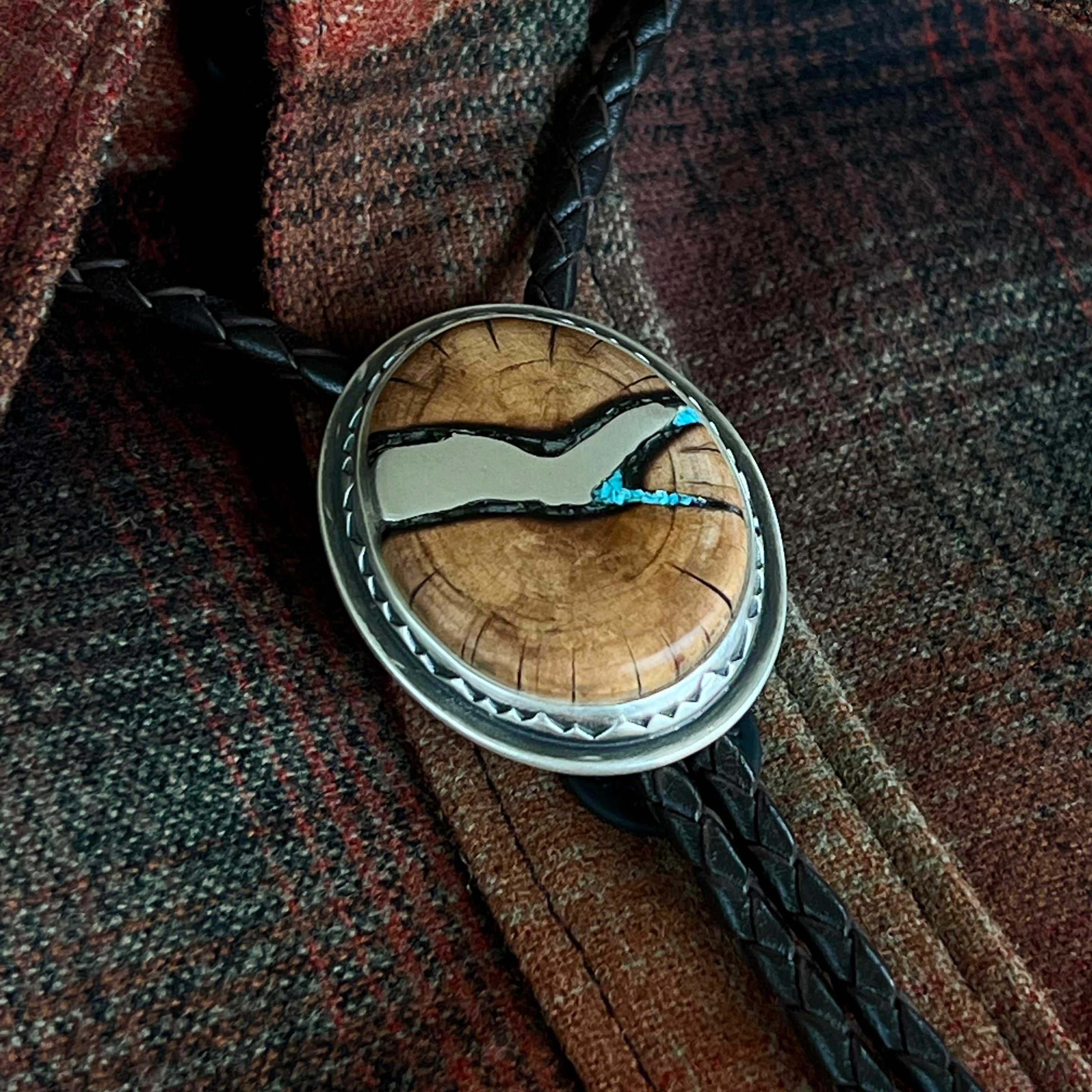 Large Wood and Turquoise Kintsugi Bolo