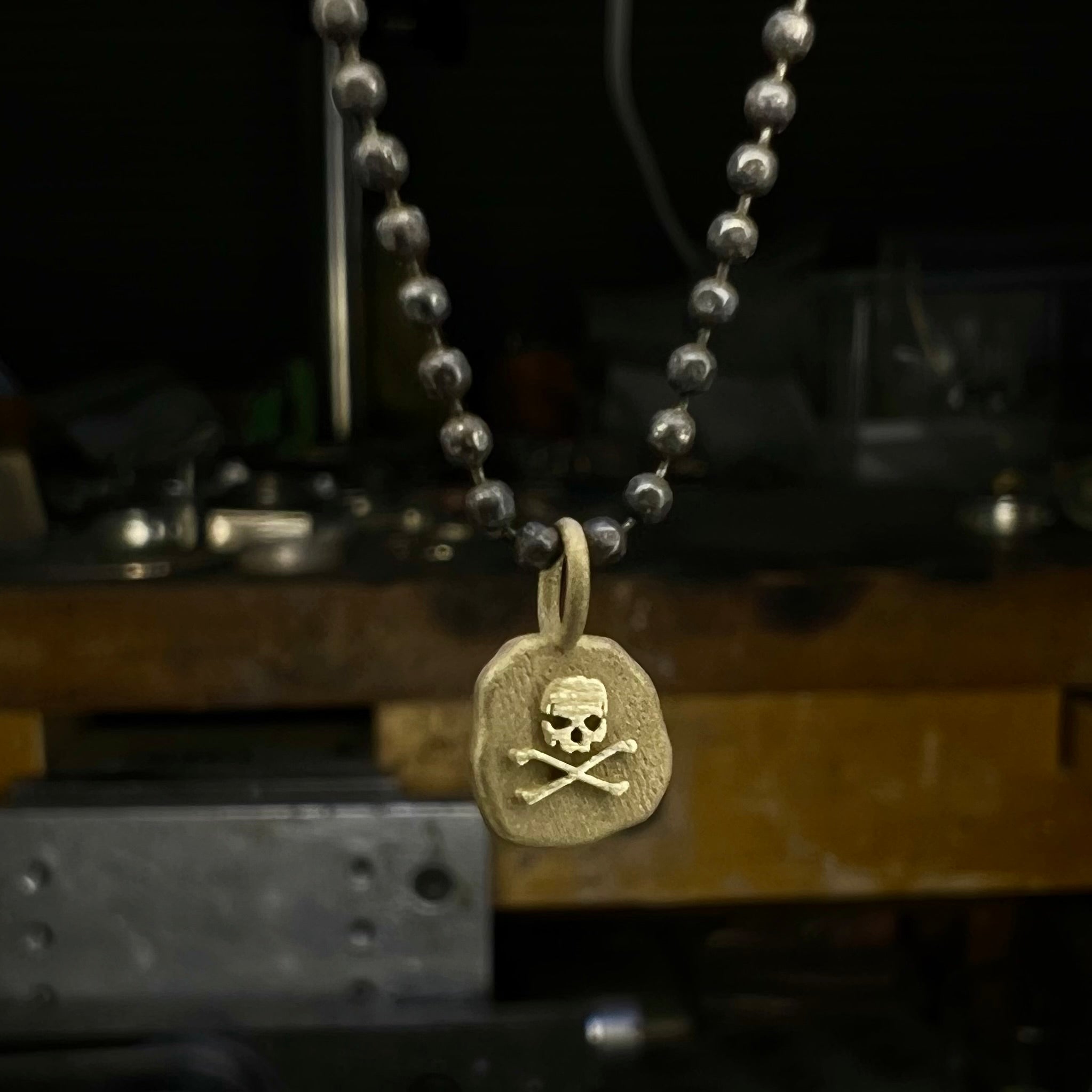 Gently Rage Skull 14k Gold Pebble
