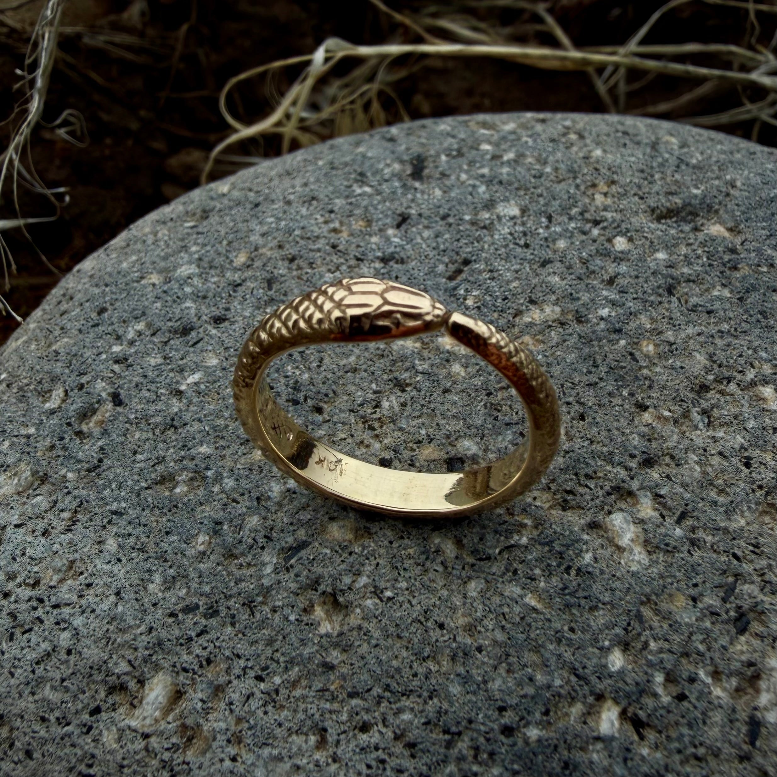 Serpentine Ring
