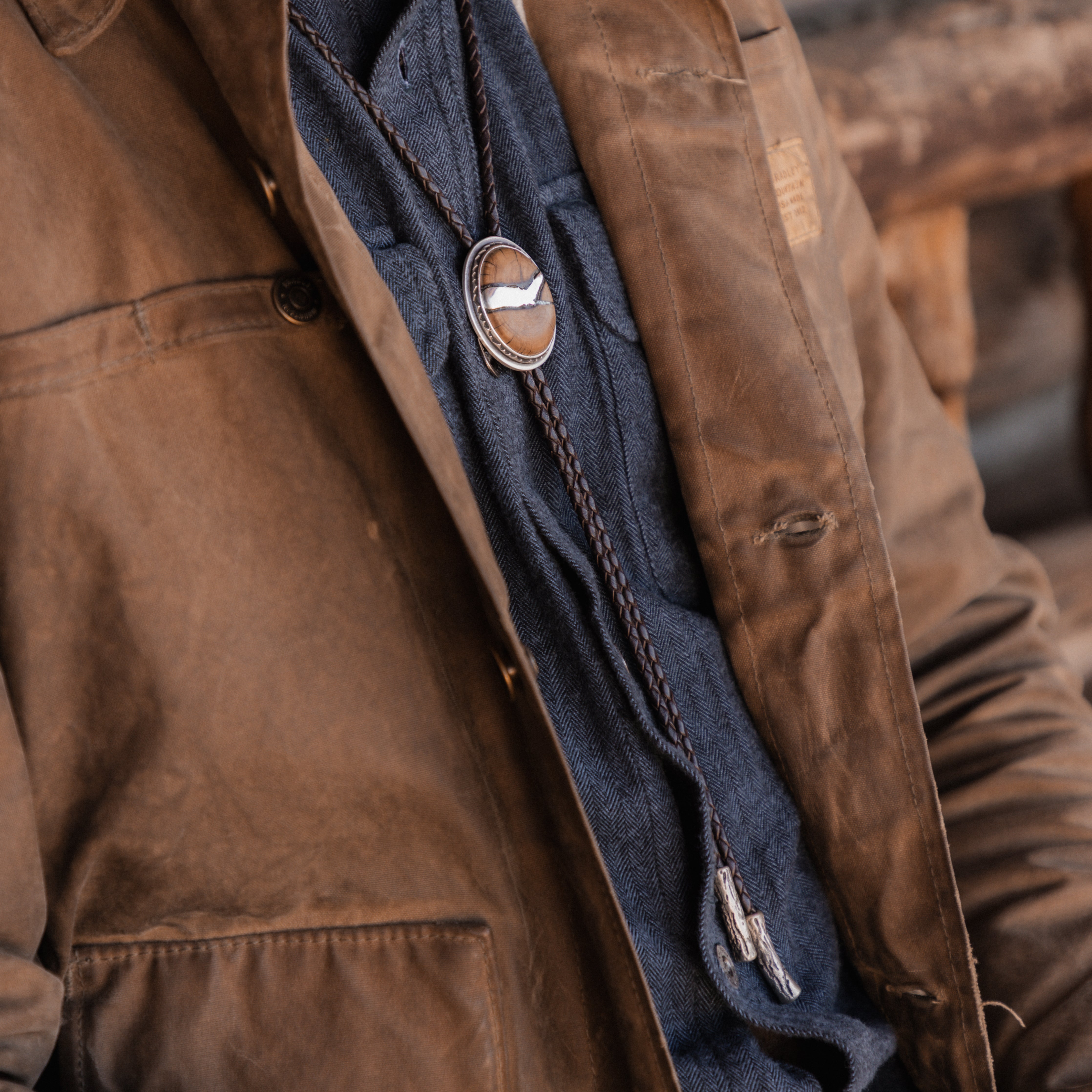 Large Wood and Turquoise Kintsugi Bolo