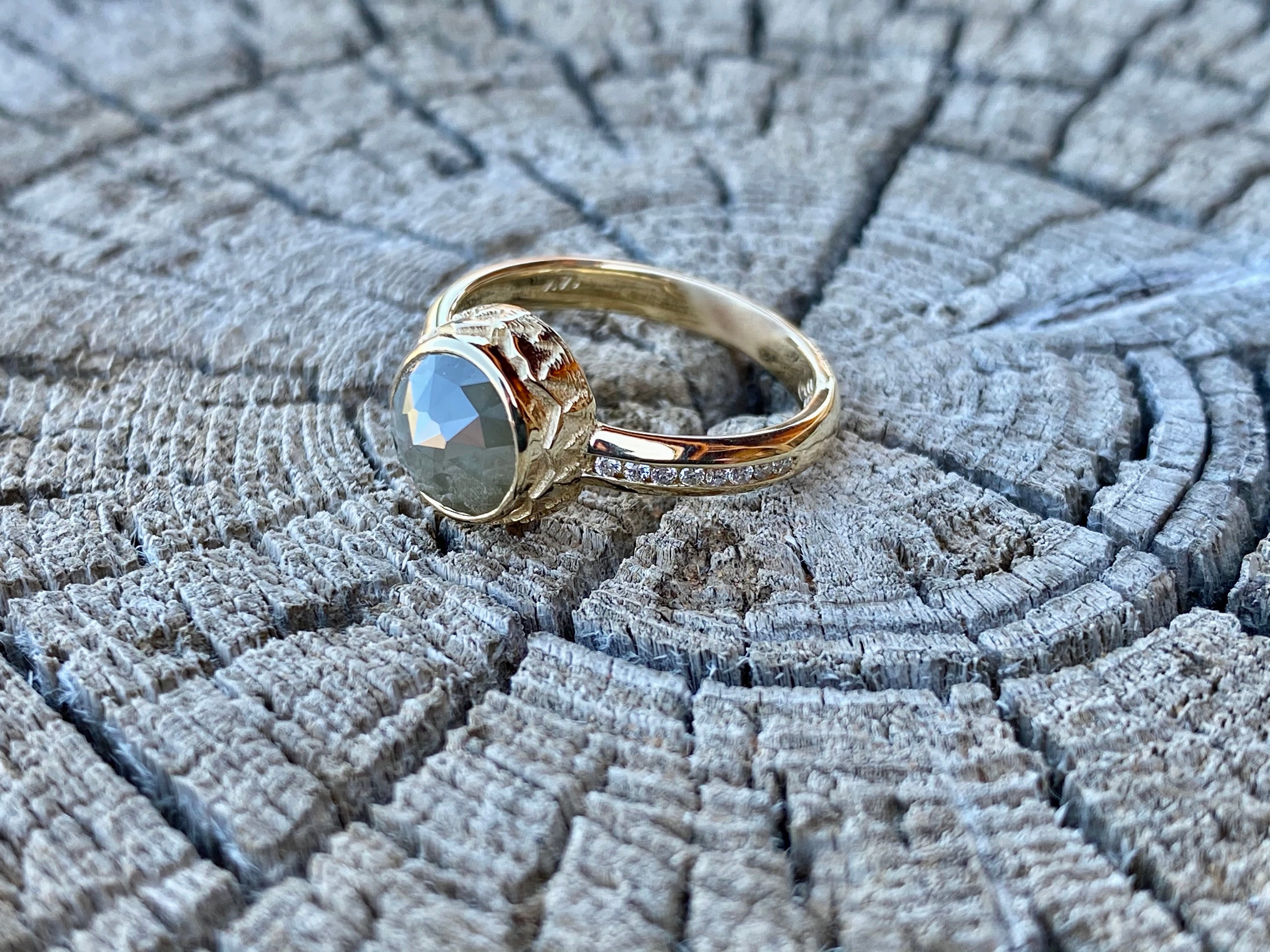 Alpine Committed Ring