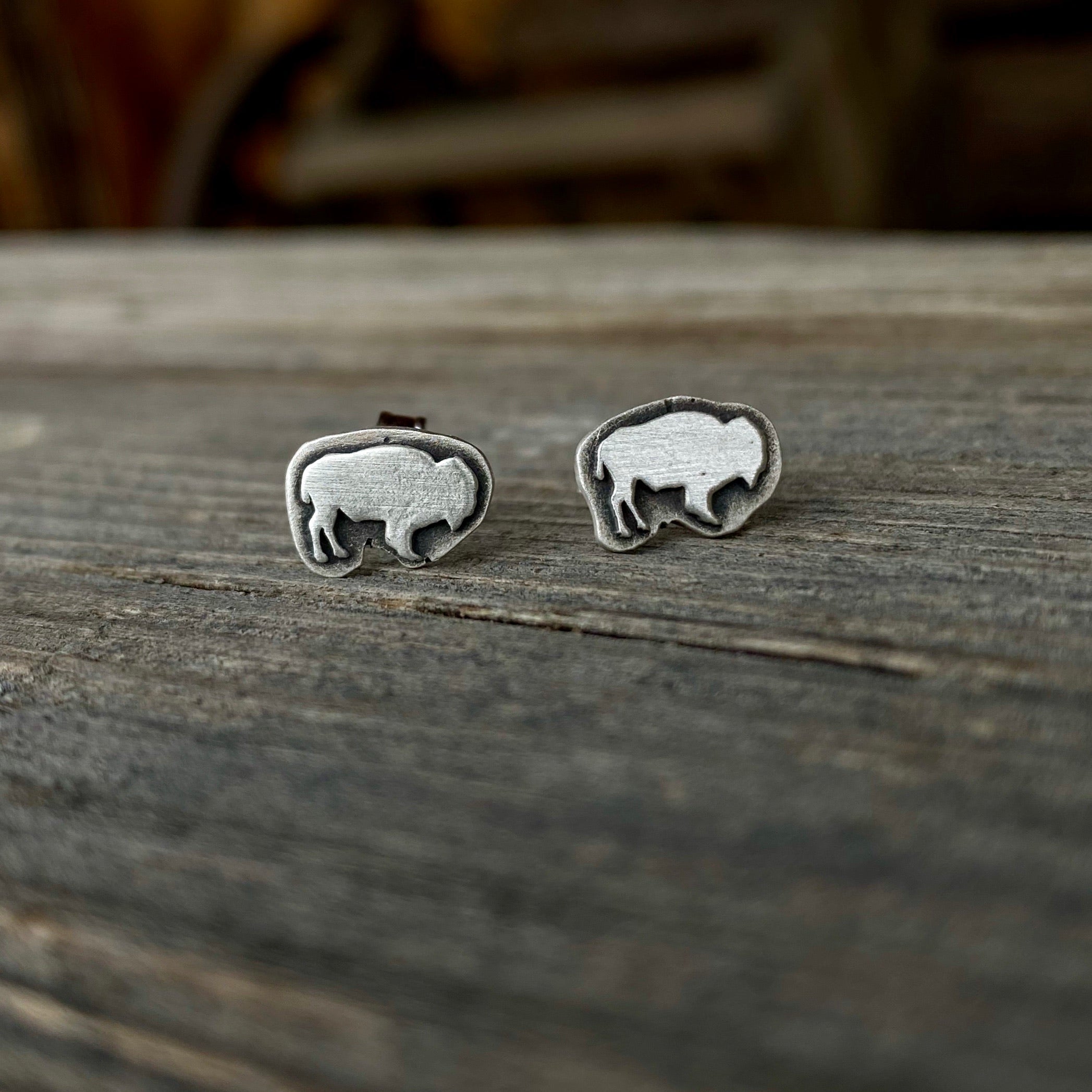 Roam studs