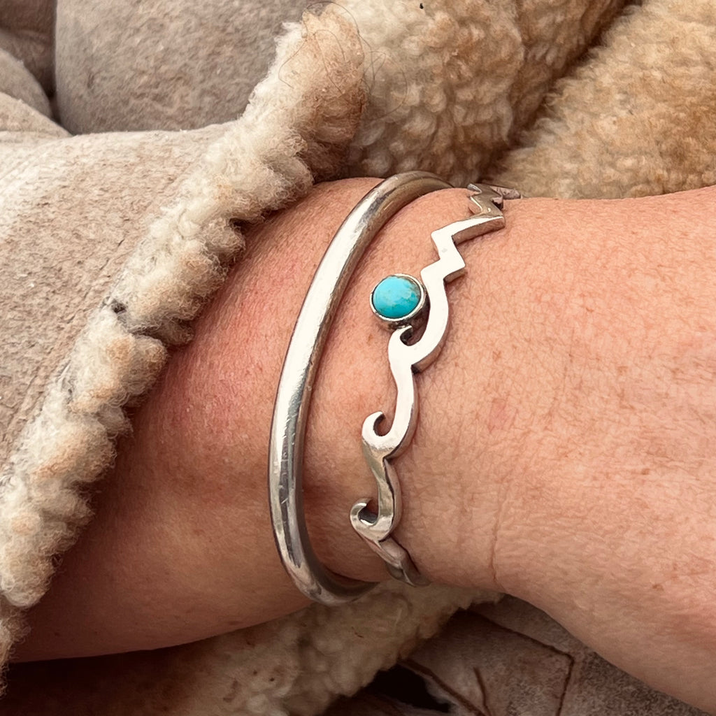 ヴィンテージ！Silver Wavy Cuff ブレスレット#2 Vintage STERLING SILVER 2 Waves Modernist Cuff BRACELET. #12
