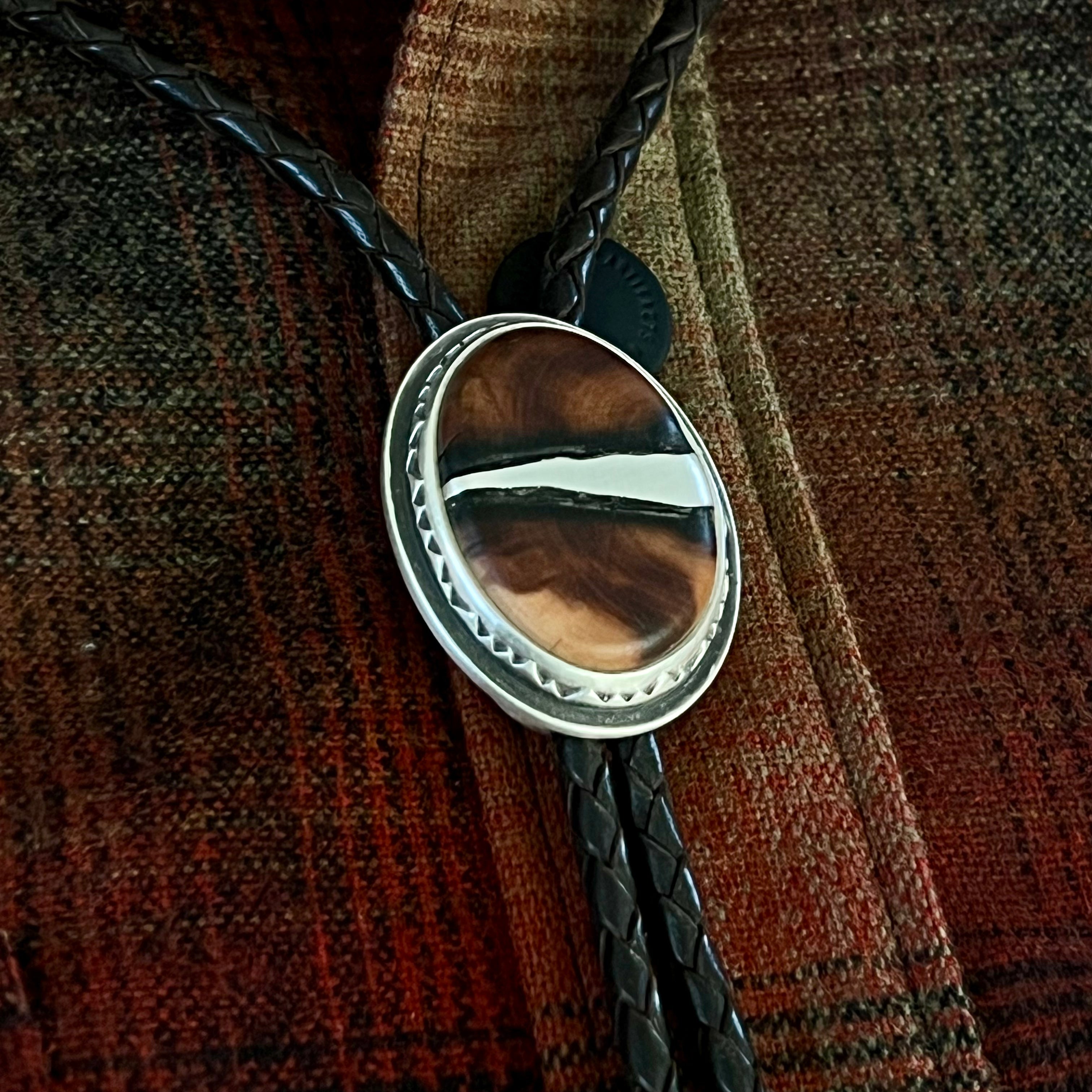 Wood Kintsugi Bolo