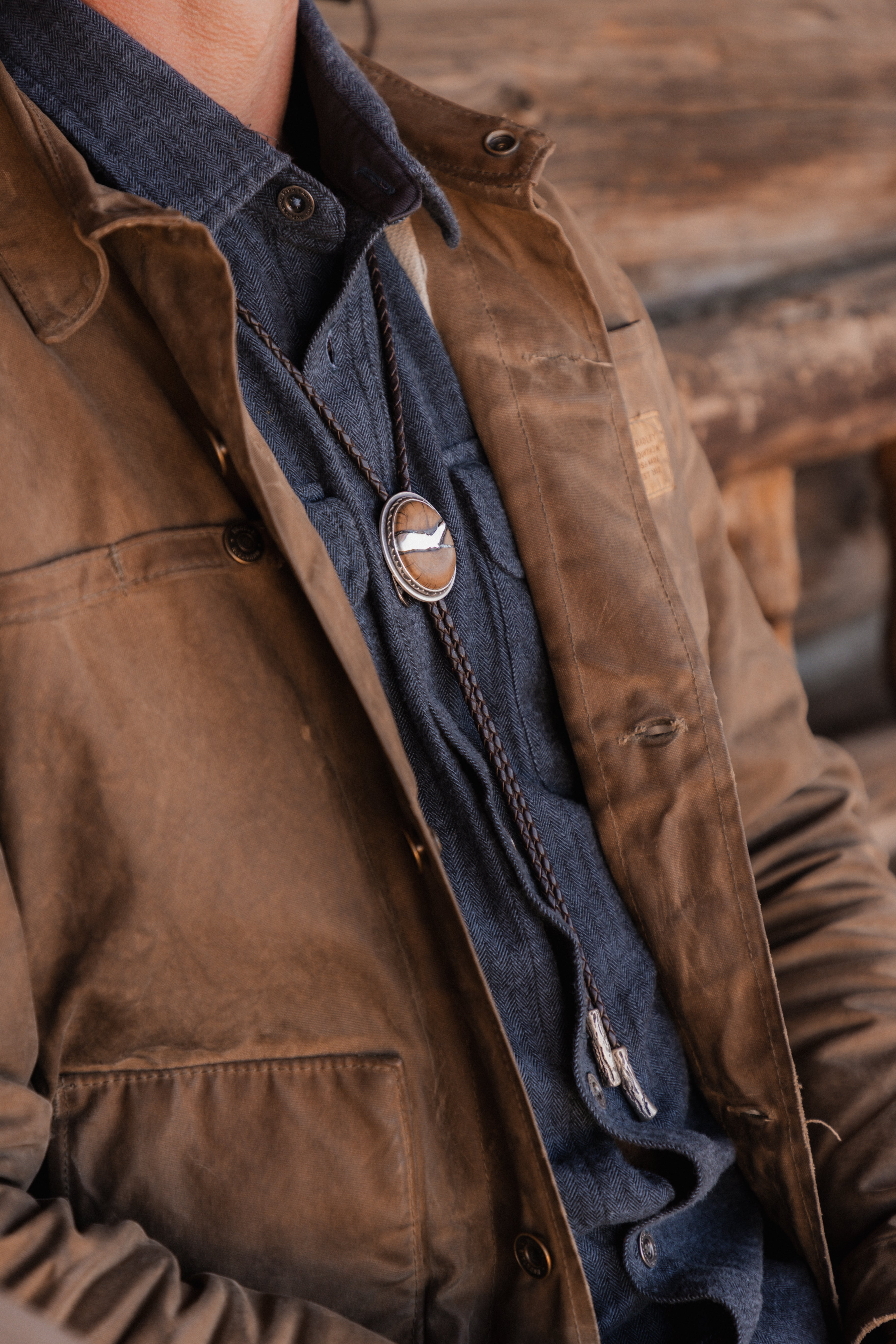 Large Wood and Turquoise Kintsugi Bolo